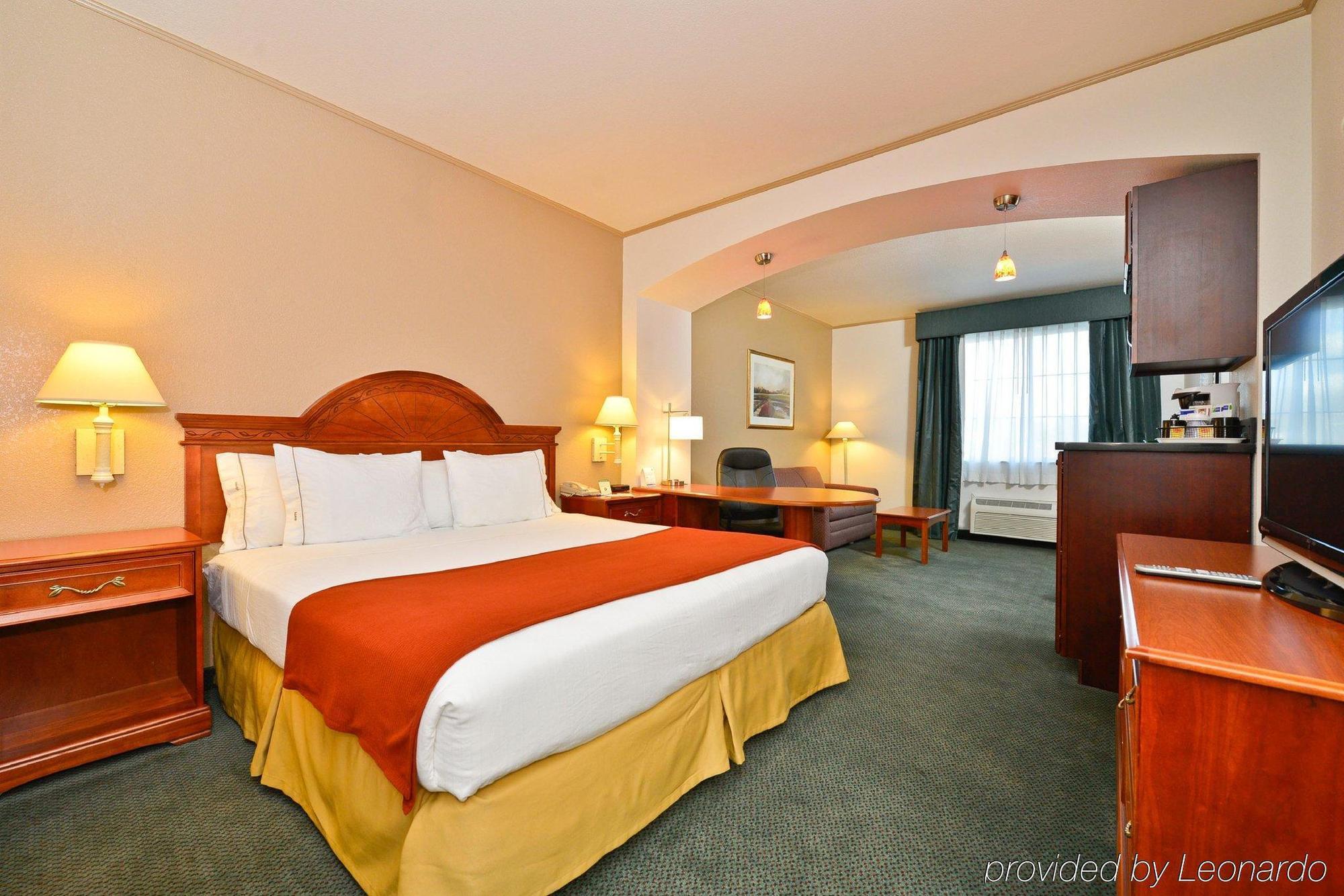 Holiday Inn Express & Suites Tacoma South - Lakewood By Ihg Eksteriør bilde